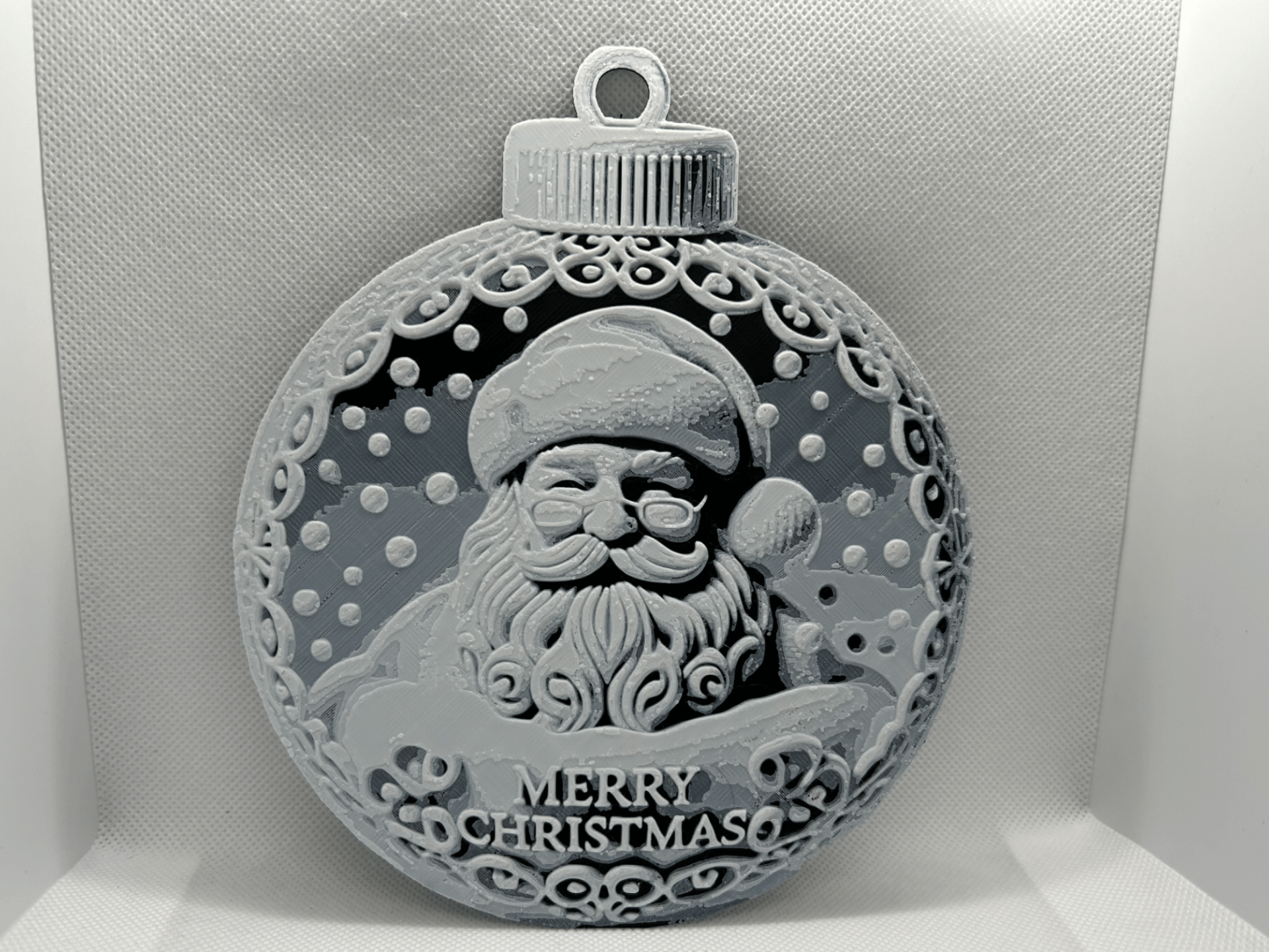 Christmas Bauble – Santa Waving Edition - Stampa3D