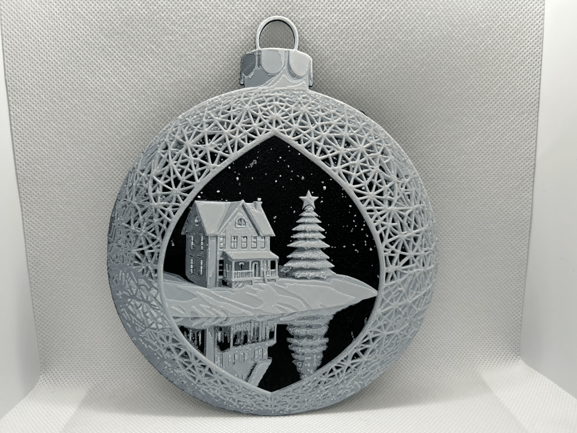 Christmas Bauble – Winter Lake House Edition - Stampa3D