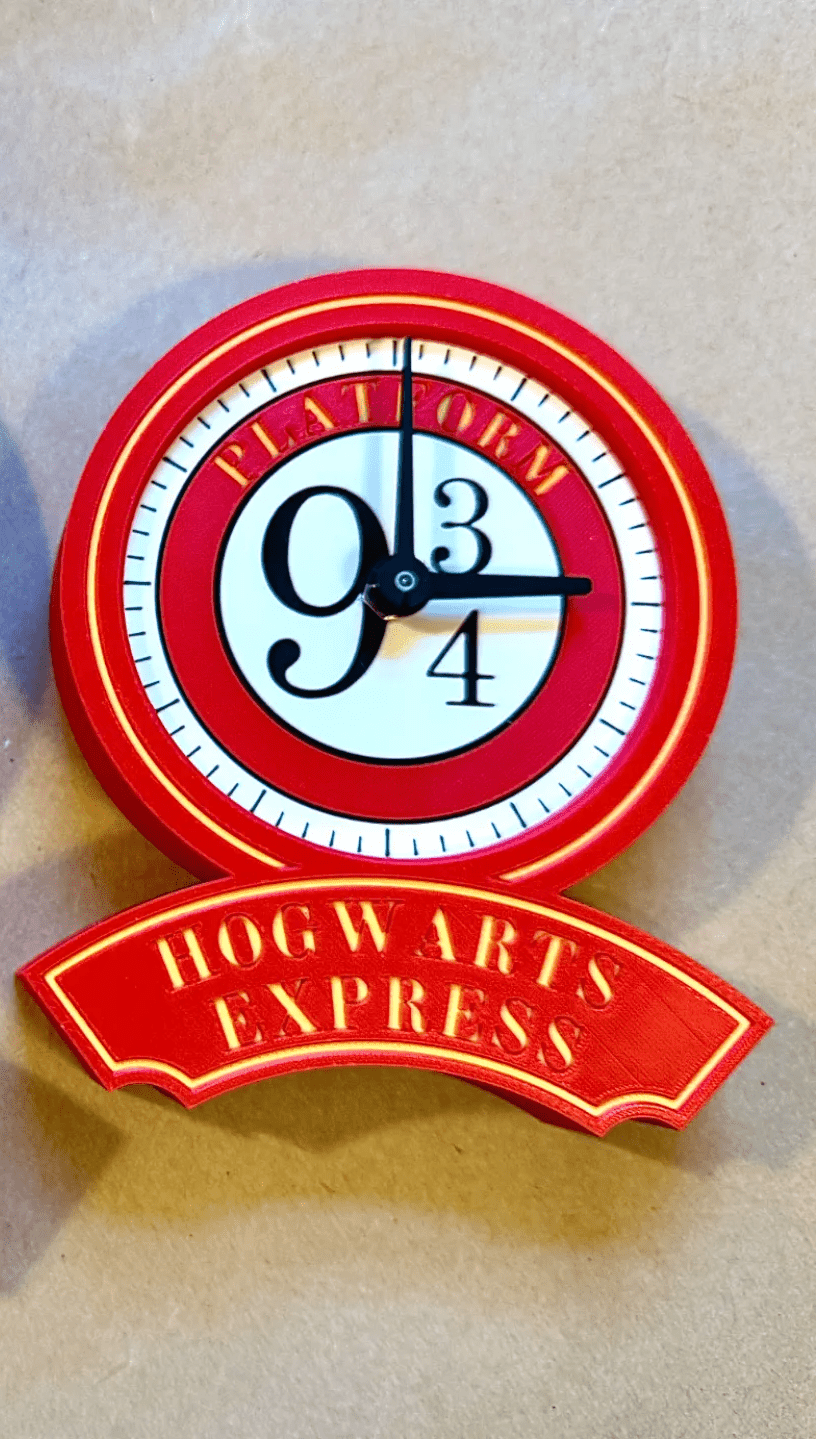 Hogwarts Express Platform 9¾ Wall Clock (Two Sizes) - Stampa3D